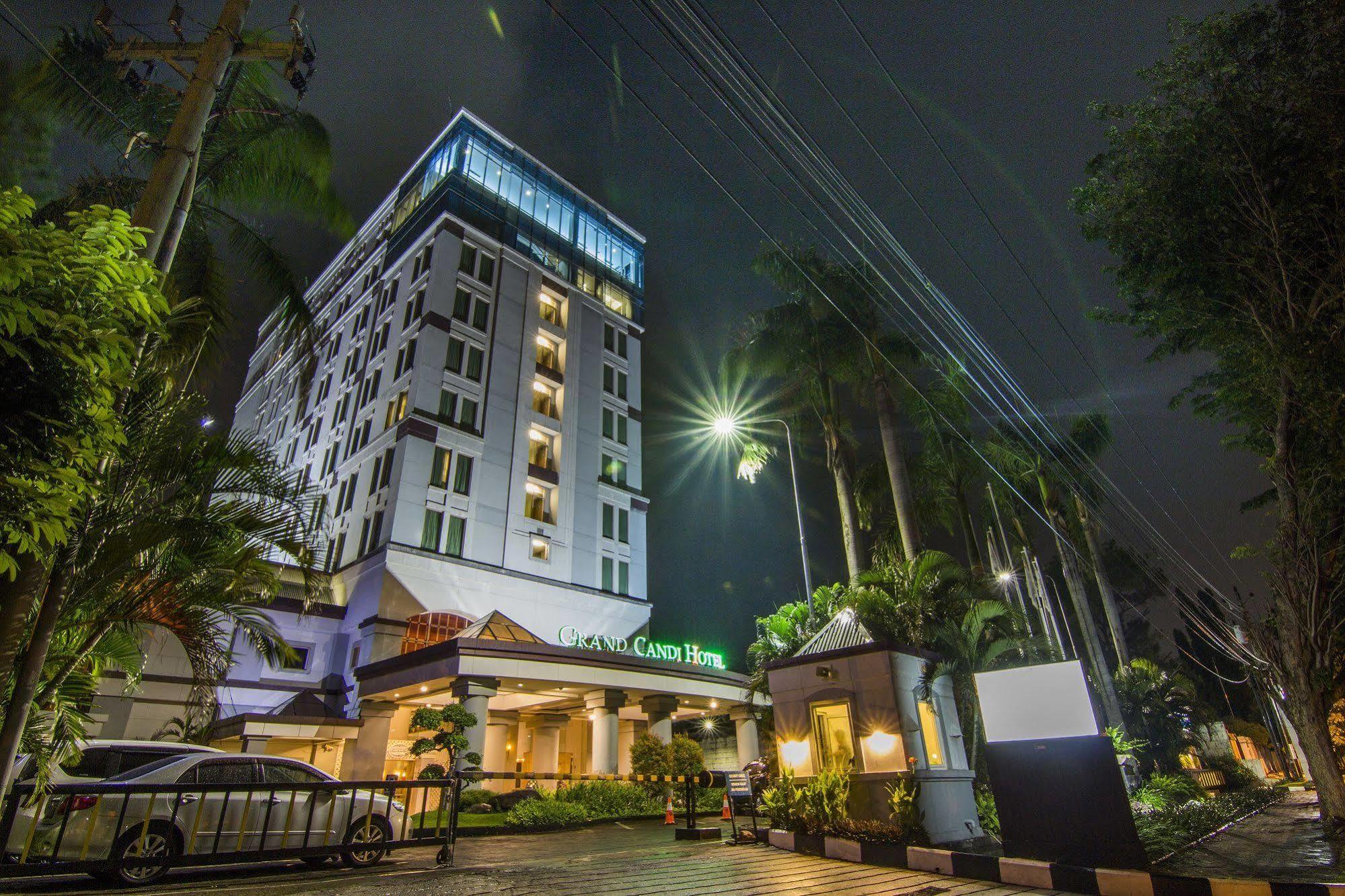 Grand Candi Hotel Semarang Exterior photo